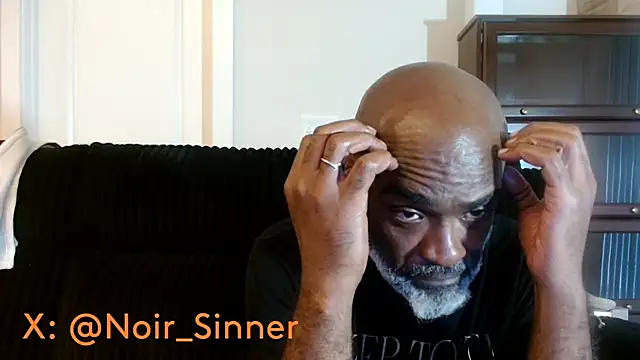 הופעת וובקאם של sinnernoir