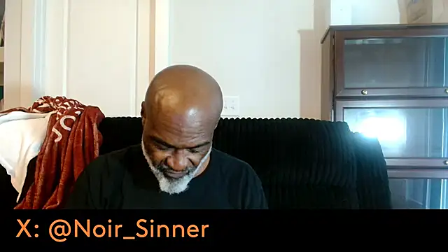sinnernoir Show in webcam