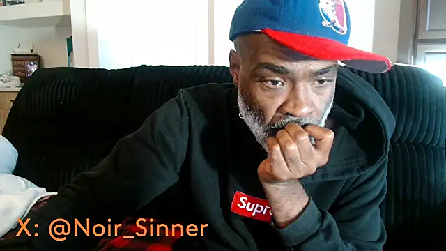 sinnernoir Show in webcam