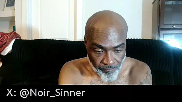Show modela sinnernoir na web-kameri