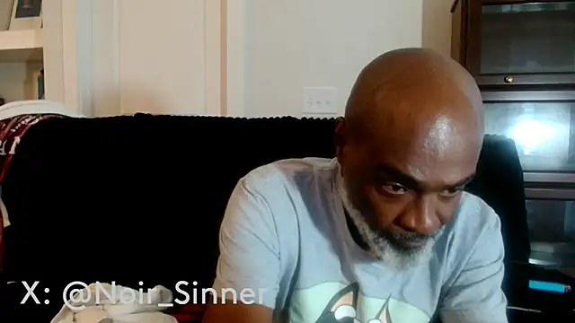 sinnernoir: διαδικτυακό σόου στην κάμερα
