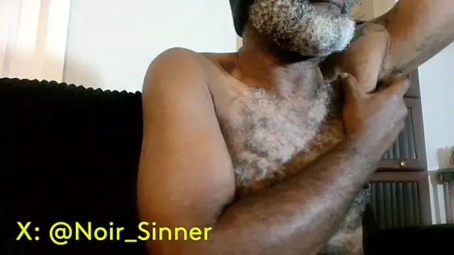 sinnernoir Show in webcam