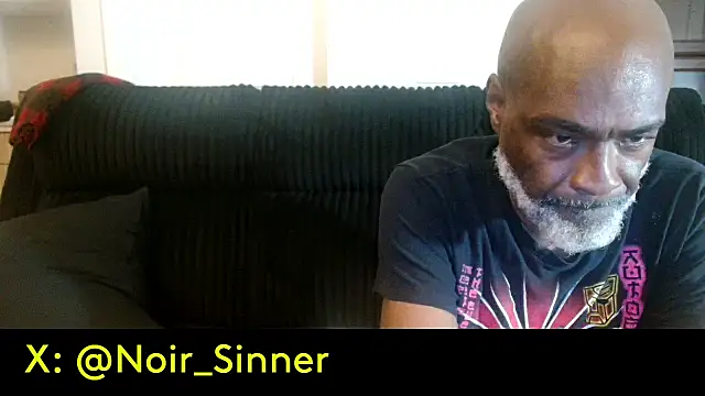 הופעת וובקאם של sinnernoir