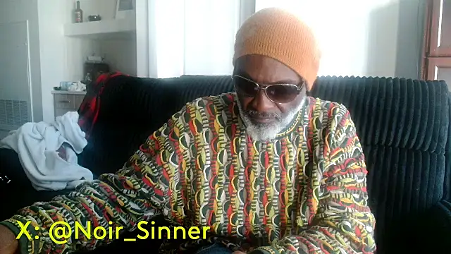הופעת וובקאם של sinnernoir