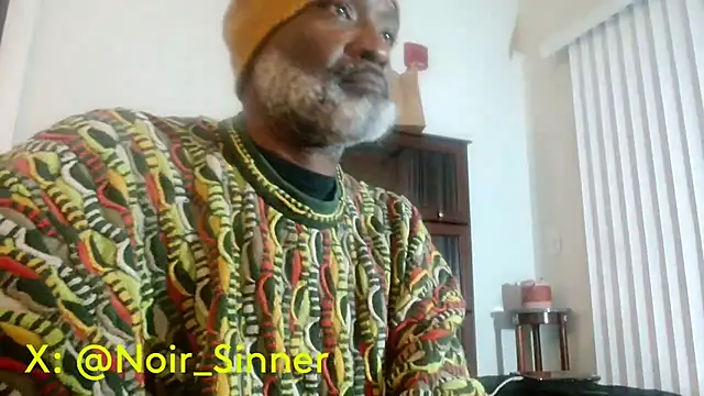 הופעת וובקאם של sinnernoir