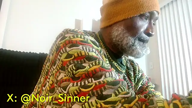 הופעת וובקאם של sinnernoir