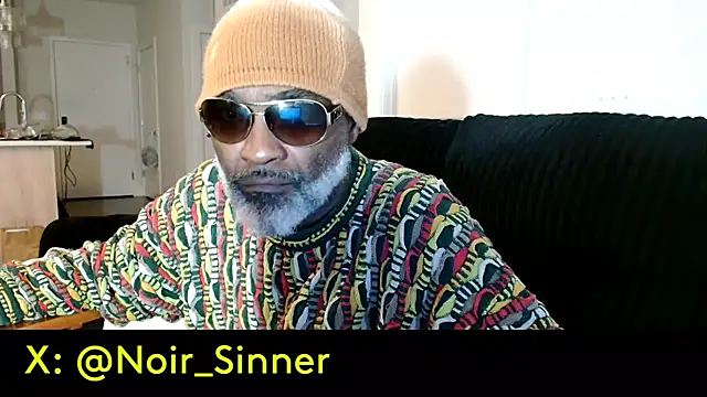 הופעת וובקאם של sinnernoir