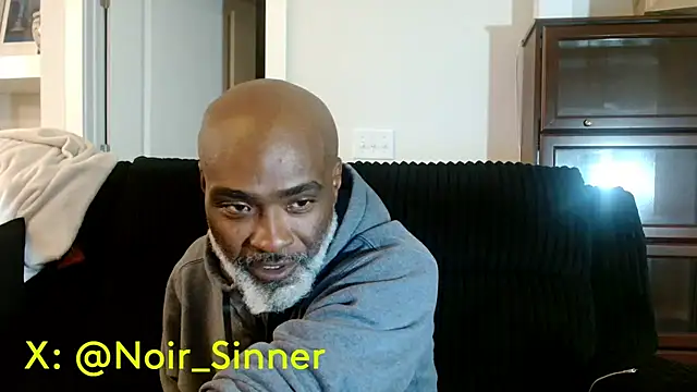 Pertunjukan Kamera Web sinnernoir