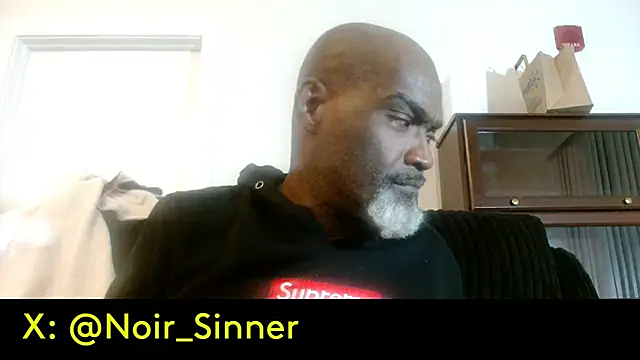 Show modela sinnernoir na web-kameri