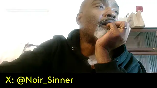 Show modela sinnernoir na web-kameri