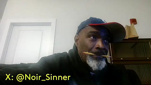 sinnernoir Show in webcam
