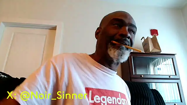 sinnernoir's Webcam Show