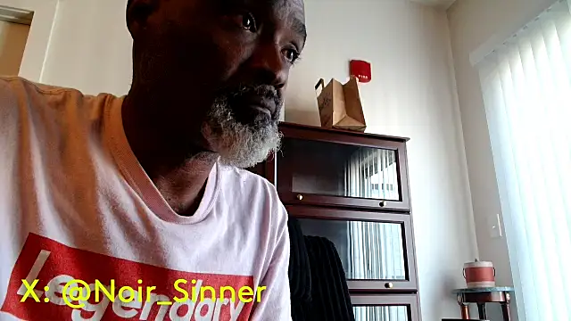 Show modela sinnernoir na web-kameri