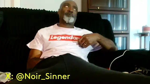 הופעת וובקאם של sinnernoir