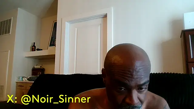 הופעת וובקאם של sinnernoir