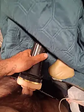 הופעת וובקאם של edgher646