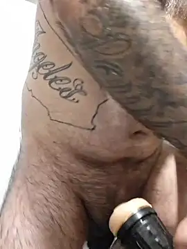 EhdgherMrLA64's Webcam Show