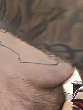EhdgherMrLA64 Show in webcam