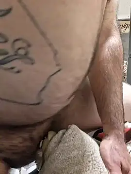 EhdgherMrLA64 Show in webcam
