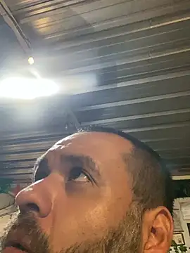 EhdgherMrLA64 Show in webcam