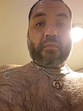 EhdgherMrLA64 Show in webcam