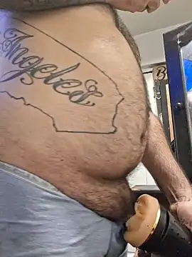 EhdgherMrLA64's Webcam Show