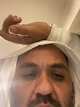 Pertunjukan Kamera Web EhdgherMrLA64