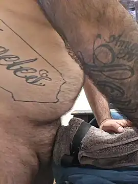 EhdgherMrLA64's Webcam Show