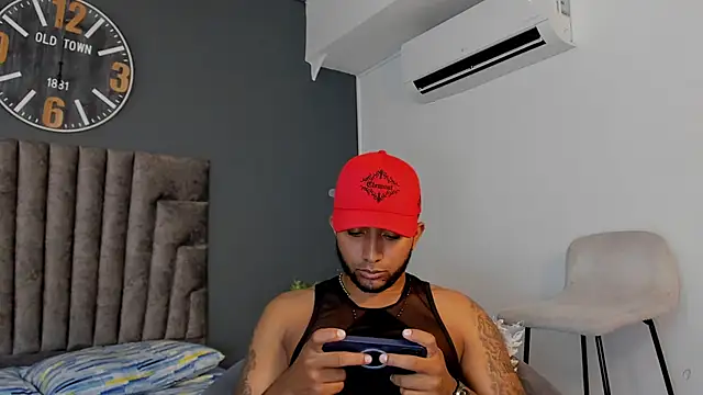 Robin_Rief Show in webcam