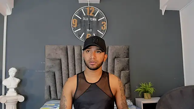 Robin_Rief Show in webcam