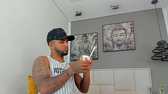 Show modela Robin_Rief na web-kameri