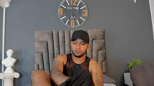 Robin_Rief Chat XXX in diretta