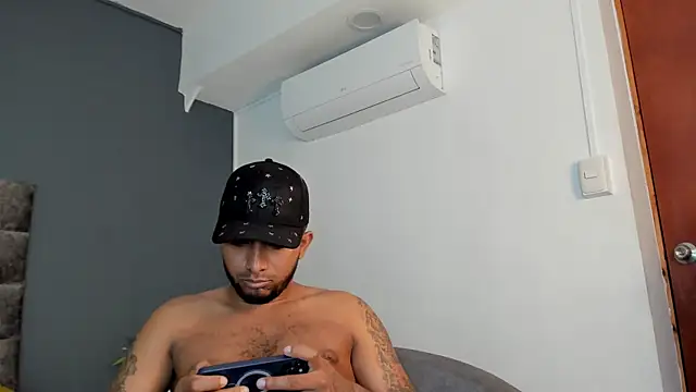 Robin_Rief webkamerás műsora