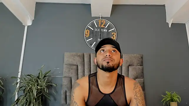 Robin_Rief Show in webcam