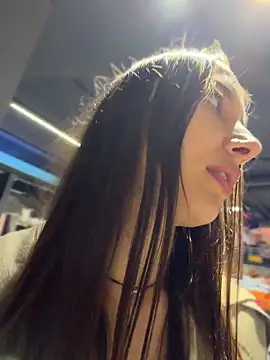 ICrazyOneIRLn Webbikameraesitys