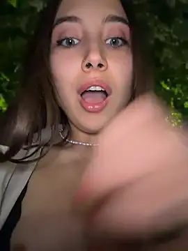 ICrazyOneIRL Pertunjukan Webcam