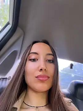 ICrazyOneIRL webcam show