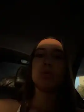 ICrazyOneIRL Show in webcam