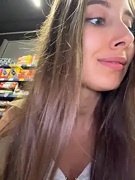 Show modela ICrazyOneIRL na web-kameri