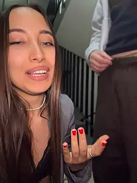 ICrazyOneIRL webcam show