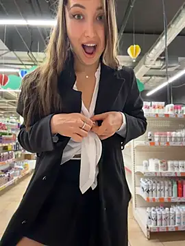 Show modela ICrazyOneIRL na web-kameri