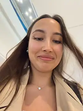 ICrazyOneIRL webcam show