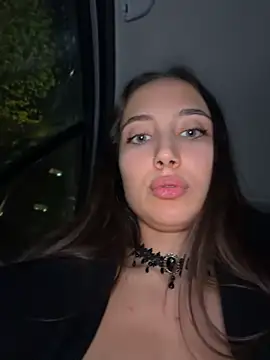 Show modela ICrazyOneIRL na web-kameri