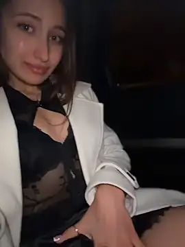 Show modela ICrazyOneIRL na web-kameri