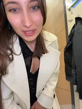 ICrazyOneIRL 在線直播表演