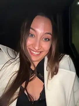 ICrazyOneIRL Adlı Modelin Canlı XXX Sohbeti
