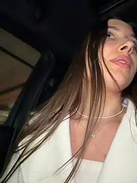 Show modela ICrazyOneIRL na web-kameri