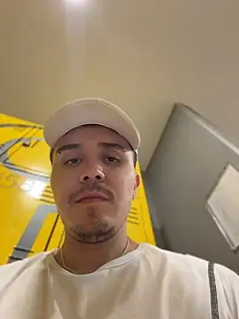 adam-rivera webkamerás műsora