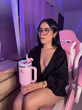 Phòng Chat Trực Tiếp Emily-14