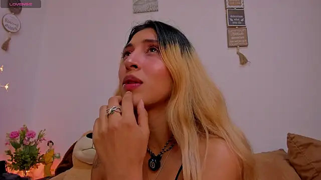 cuteweed420 现场XXX聊天